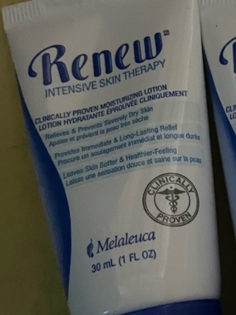 Renew Intensive Skin Therapy Moisturizing Lotion - Melaleuca - White & Blue